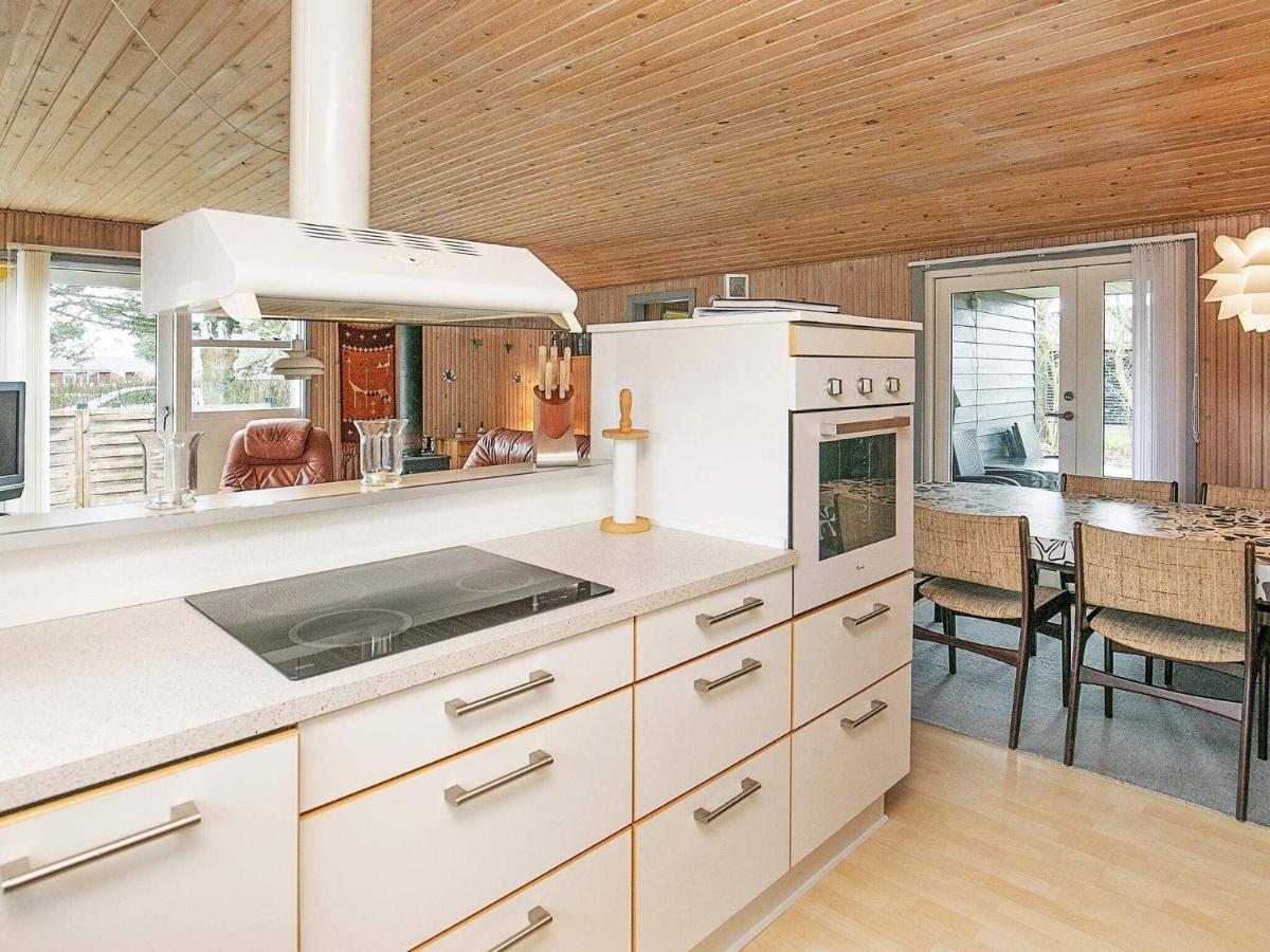 8 Person Holiday Home In Hesselager エクステリア 写真