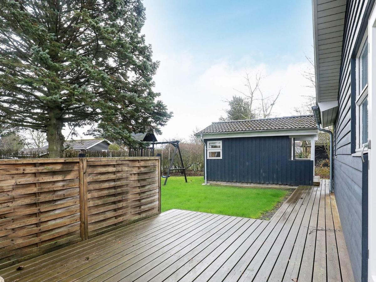 8 Person Holiday Home In Hesselager エクステリア 写真